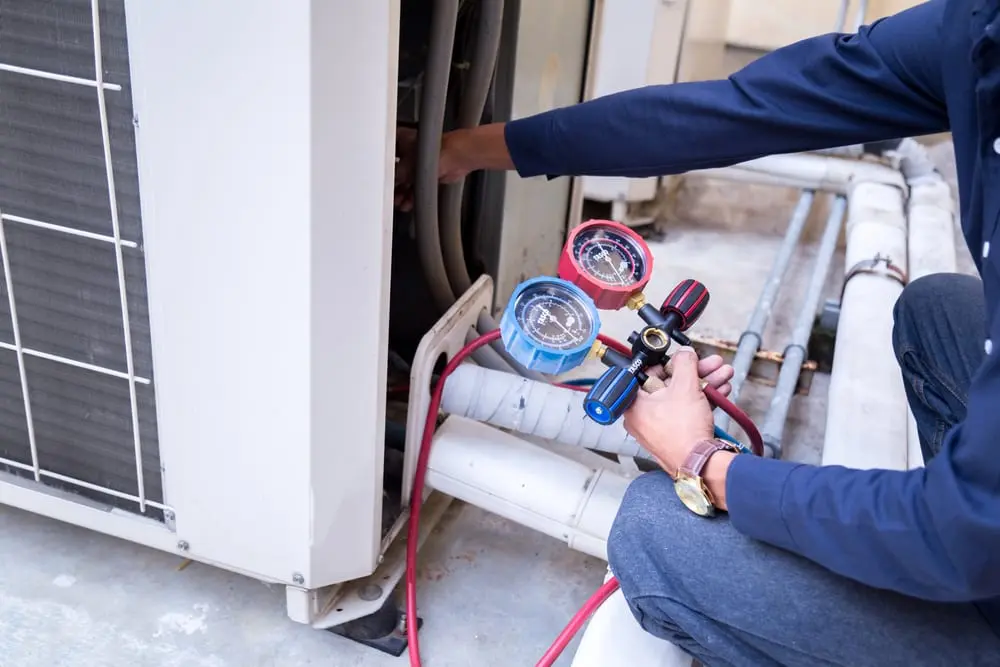 AC Refrigerant (Gas) Leaks Image